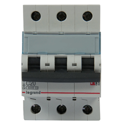 Legrand выключатель автоматический трёхполюсный 20А С ТХ3 6кА
