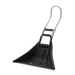 Движок скрепер с алюминиевым черенком 680Х235 мм Berchouse №34