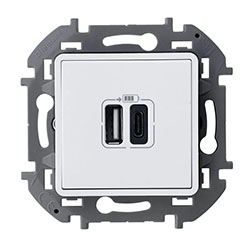 Зарядное устройство с 2-мя USB A и C 240В/5В 3000мА Белое Legrand Inspiria