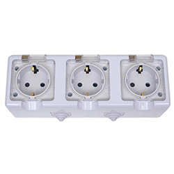Розетка 3 местная ОП Dita 16А IP54 250В с з/к с прозрачной крышкой Белая TOKOV ELECTRIC