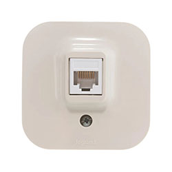 Розетка компьютерная RJ45 категория 5е UTP Слоновая кость Legrand Quteo