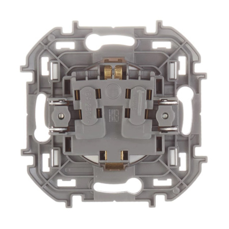 Картинка Розетка 1 пост с заземлением с крышкой и шторками Белая Legrand INSPIRIA