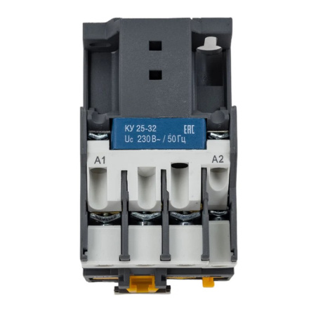 Картинка Контактор КМИ малогабаритный 32А катушка управления 230В АС 1НЗ IEK