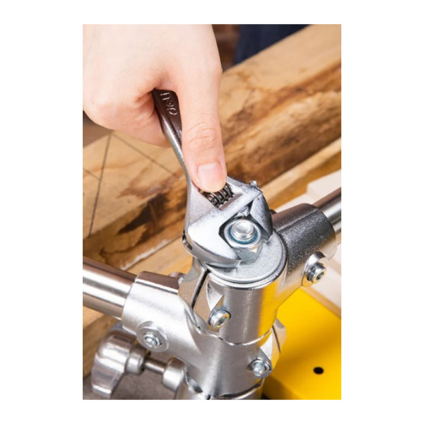 Картинка Набор из 3х разводных гаечных ключей DELI 150х200х250 мм