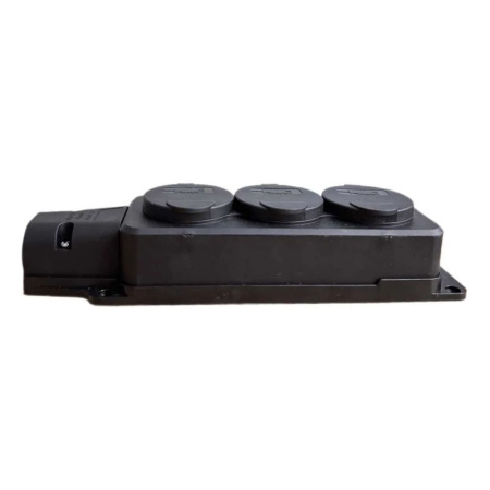Картинка Колодка каучук 3-ая Черная с заглушками 2P+PE IP54 5703 Monolit